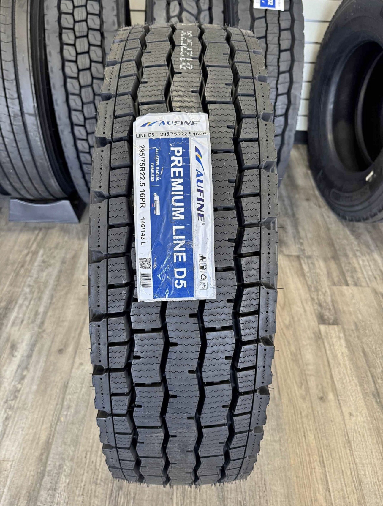 Set of 8 295/75R22.5 AUFINE Premium Drive Tire – 16 Ply Commercial Truck Tire
