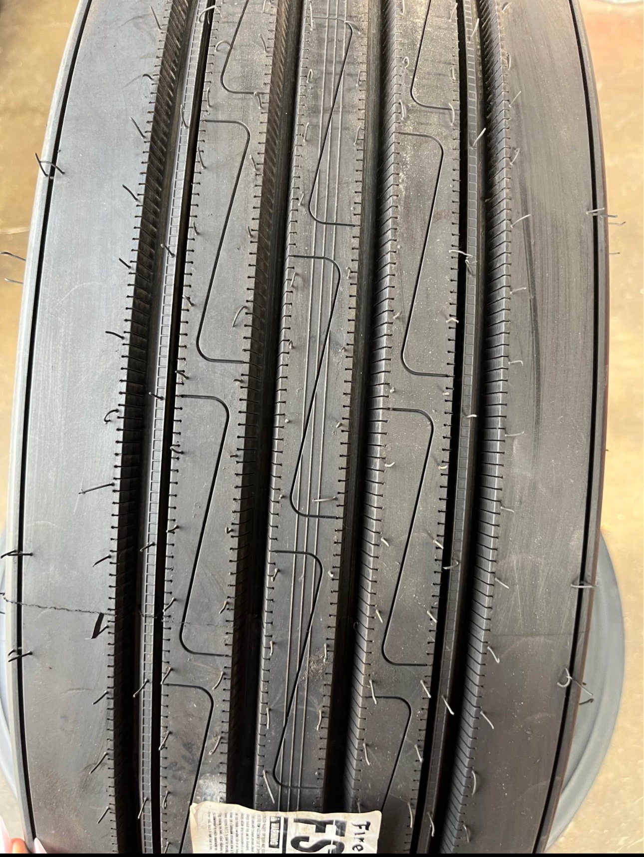 Firestone FS592 Steer Tire 295/75R22.5 – Premium Commercial Truck Tire
